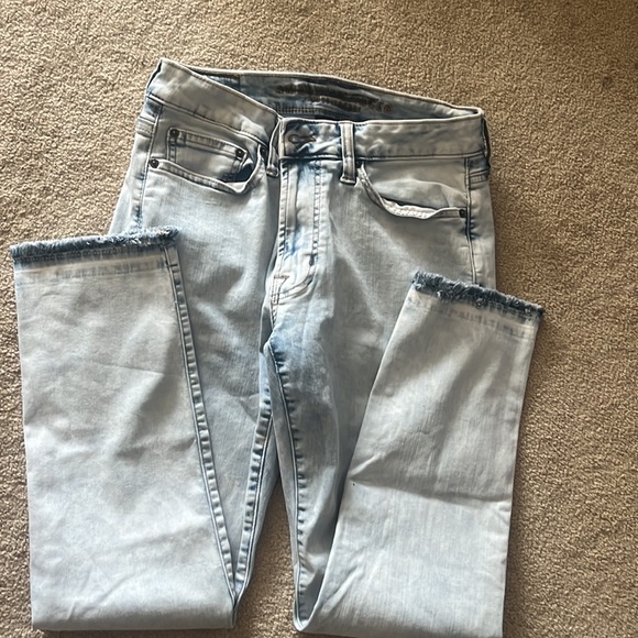 American Eagle AEO Flex Light Wash w Light Distressing Skinny Jeans 28x29 - Picture 6 of 17